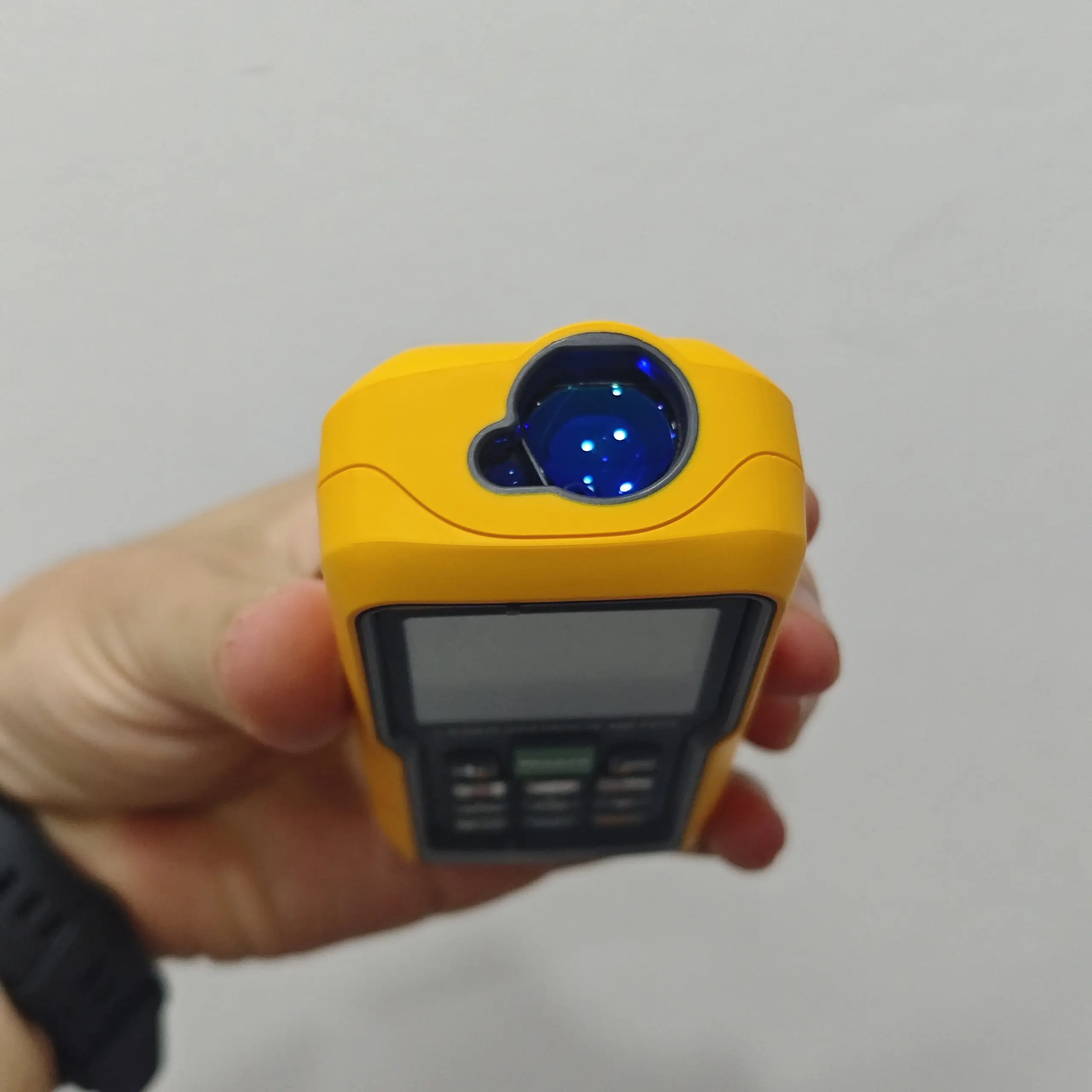 Fluke 424D Laser Distance Meter - Image 3