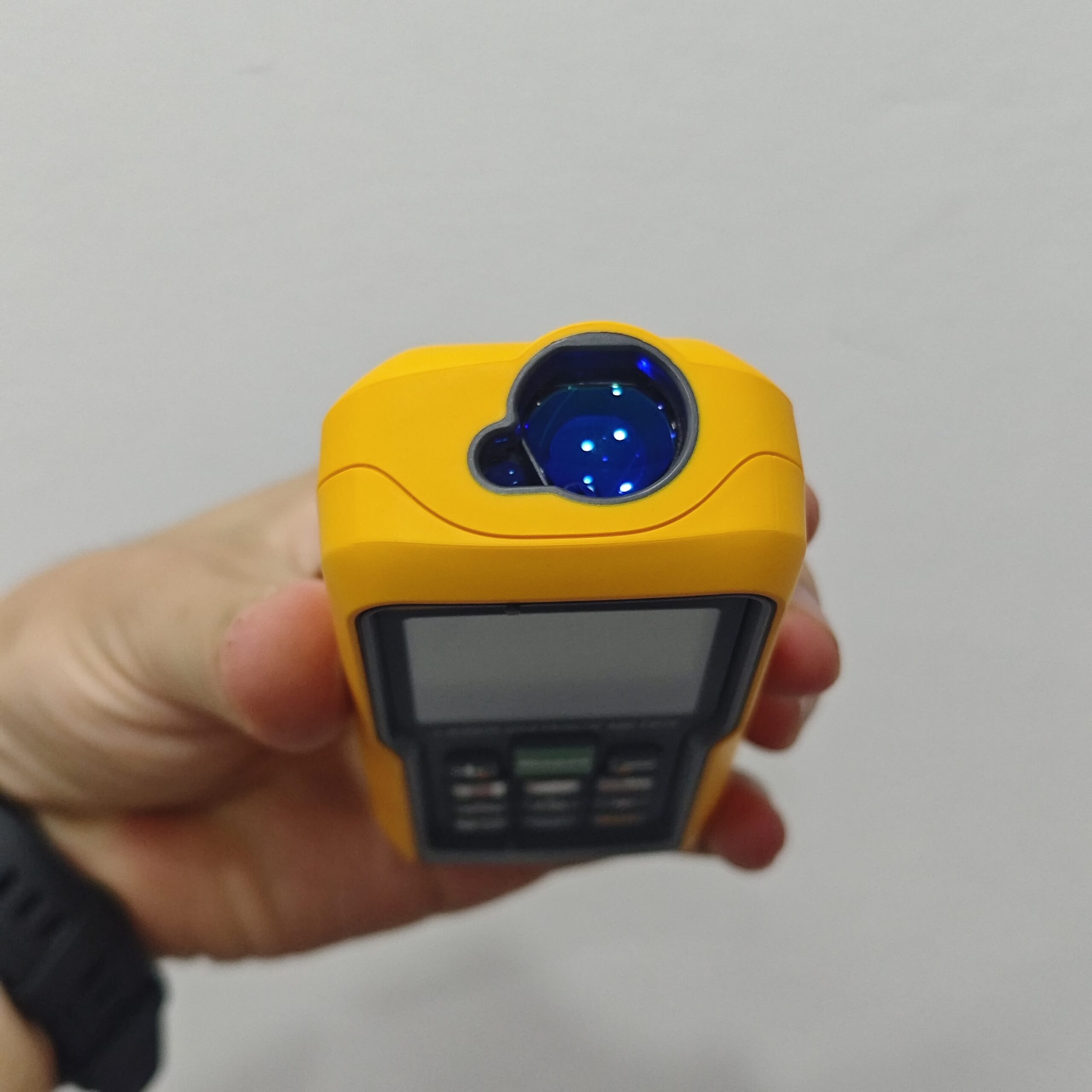 Fluke 424D Laser Distance Meter - Image 3